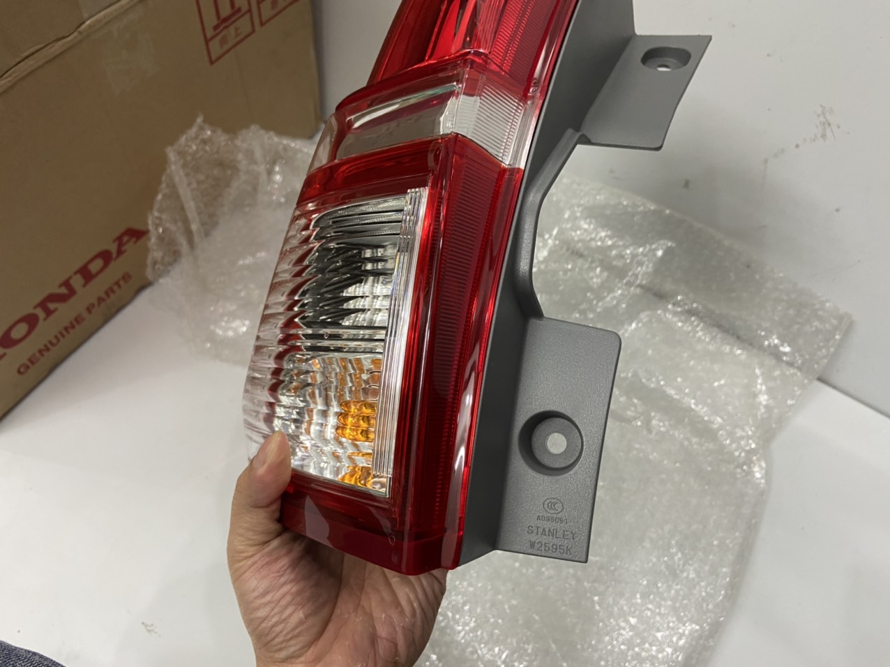 Đèn lái sau xe honda CRV 2015-2017